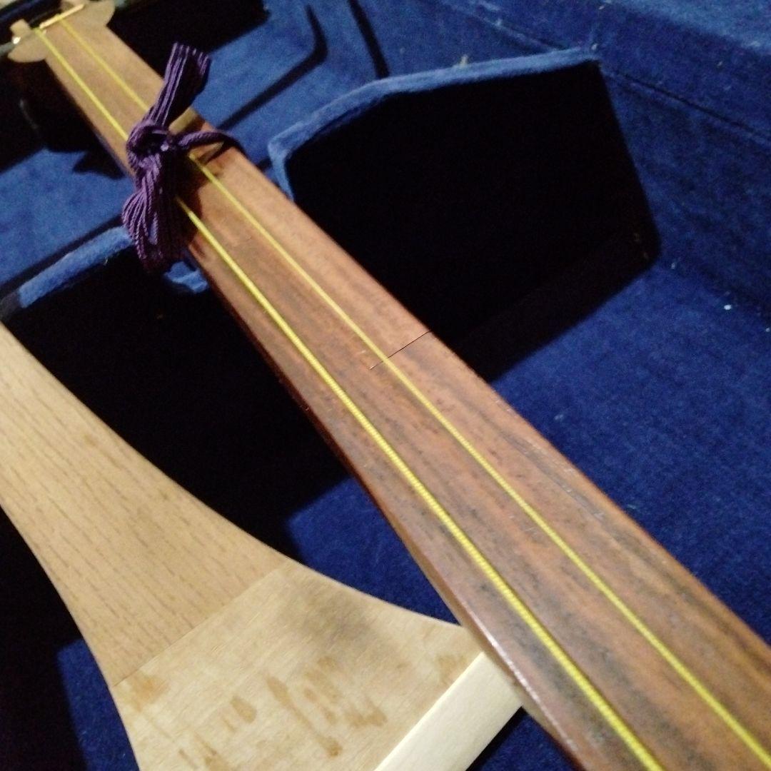 美品　三味線 本体　2.6cm ケース付き