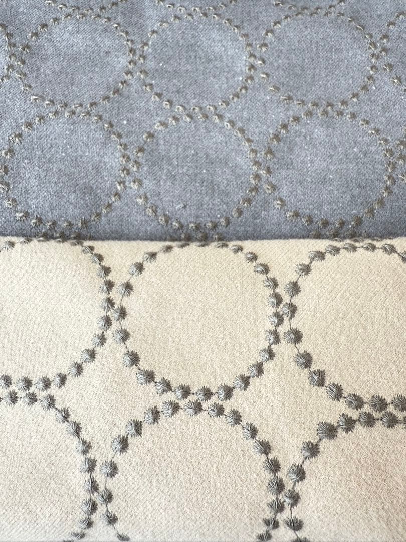 ミナペルホネン使用スツール　オットマン　イス　　チェア　家具　インテリア　椅子