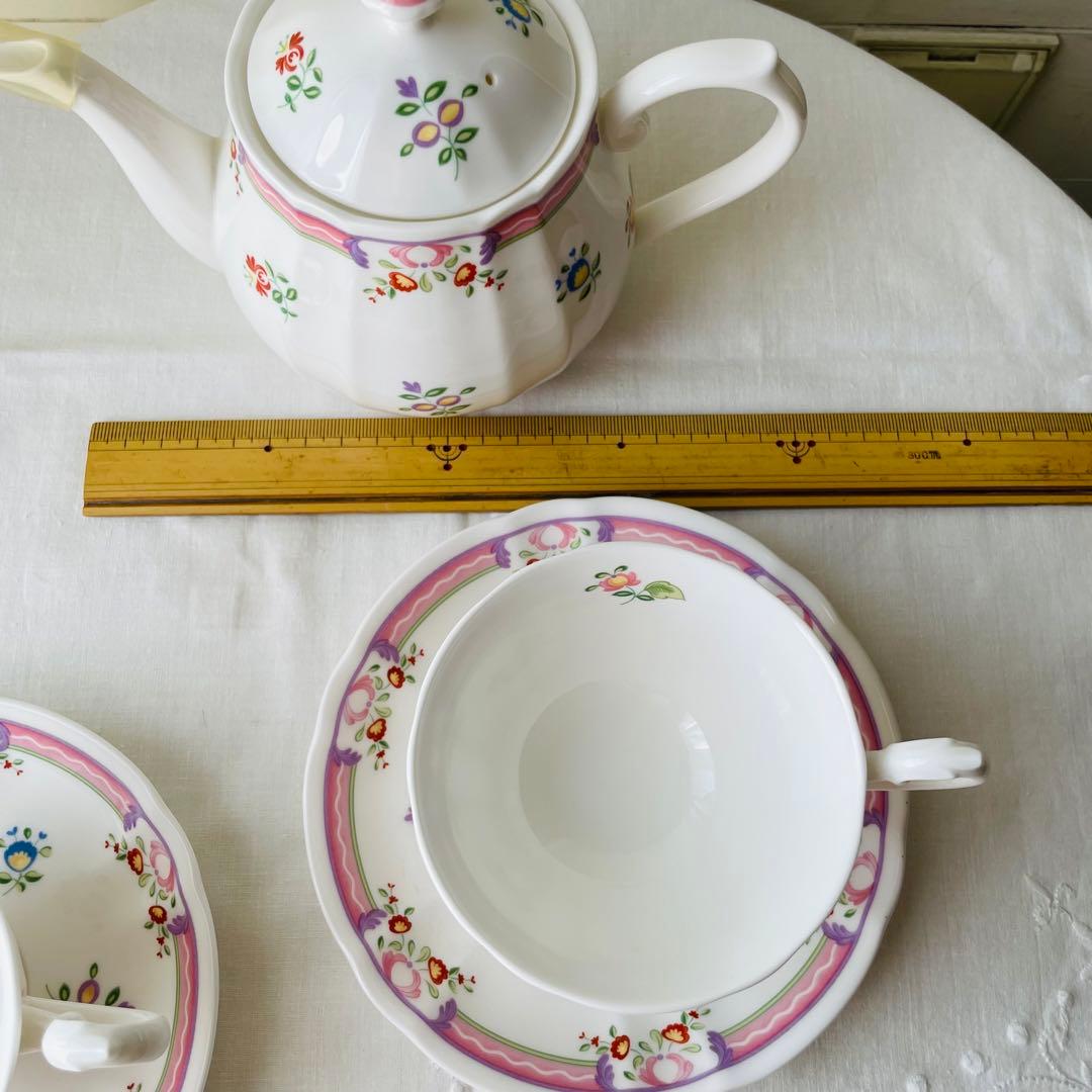 ローラアシュレイ アリス ポットとティーセット2客 - メルカリ