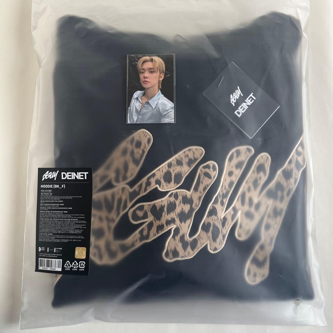 TXTヨンジュン[GGUM×DEINET] HOODIEフーディー 特典トレカ - メルカリ