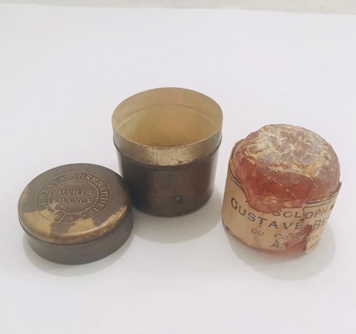 缶ベル】幻の松脂 Gustave Bernardel 真鍮缶 - メルカリ