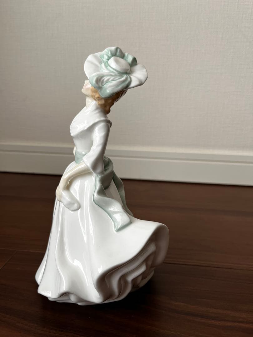 お値下げ【新品 未使用】ロイヤルドルトン マーガレット フィギュリン