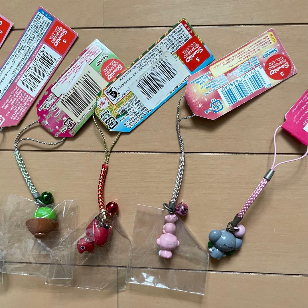 ご当地キティ】 終売品 レア ストラップ 7つ 年代物 - メルカリ