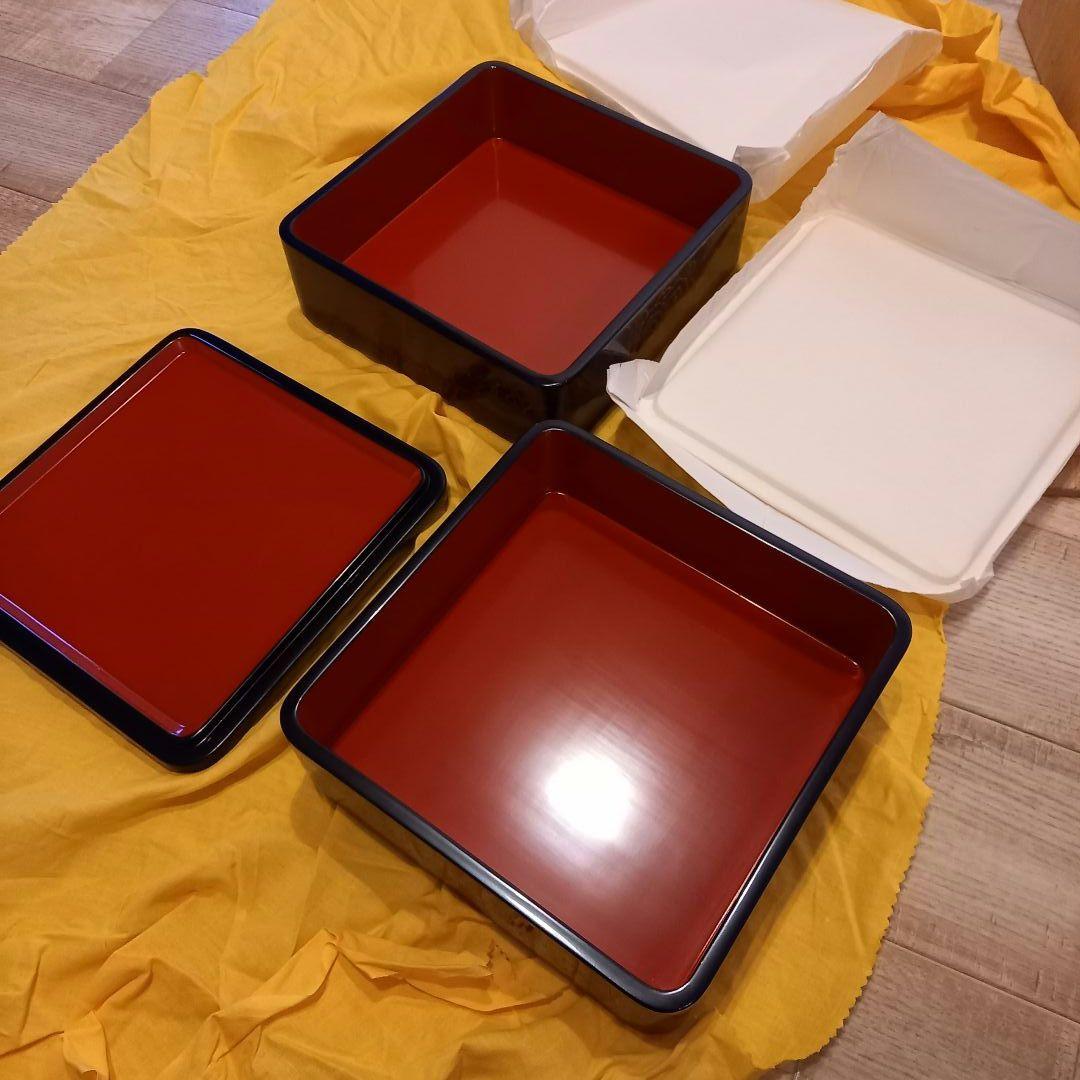 【送料込み】輪島塗　二段重　重箱　牡丹唐草沈朱