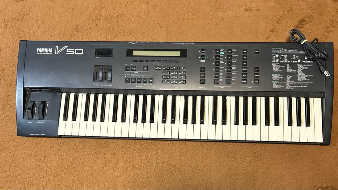 YAMAHA シンセサイザー V50 ヤマハ キーボードYAMAHA/ヤマハ V50 61