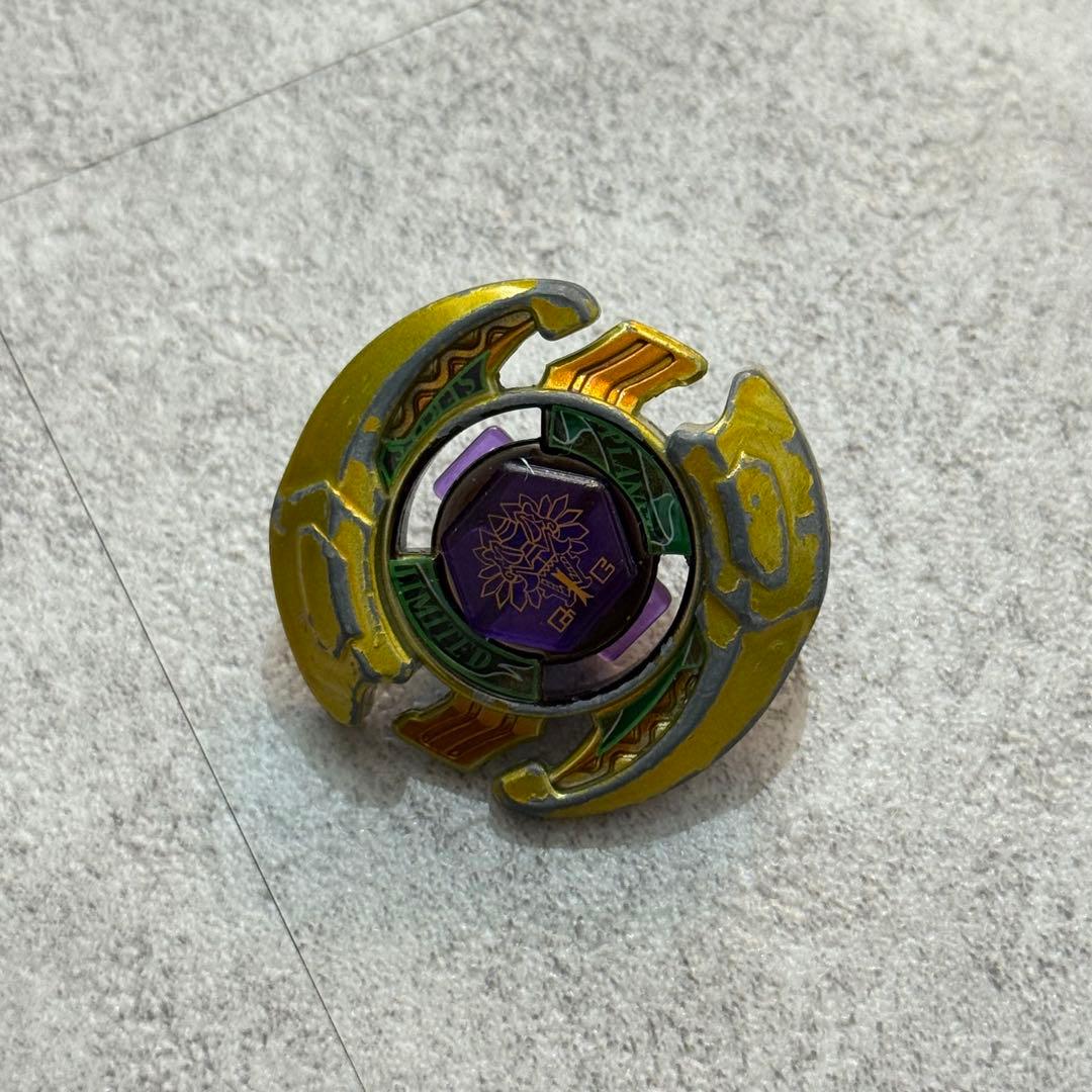 メタルファイトベイブレード 限定ベイ ケツァルコアトル - メルカリ