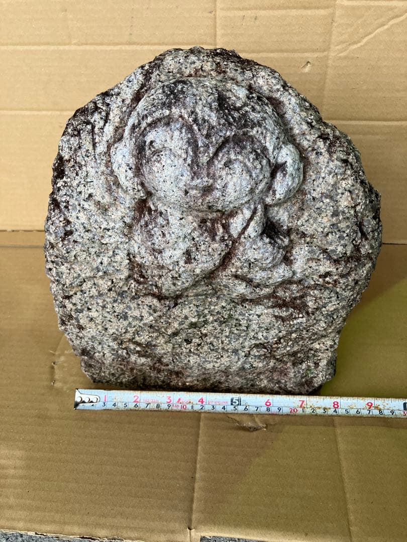 国産　御影石製　可愛らしいお地蔵さん