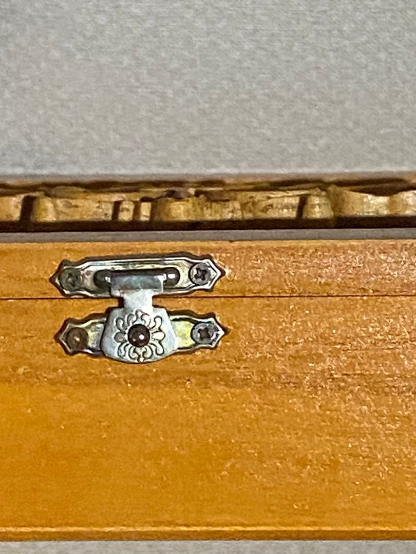 シャビー♦️ナチュラル ロココ♦️コレクションボックス ２個セット♦️壁付可能♦️送料込