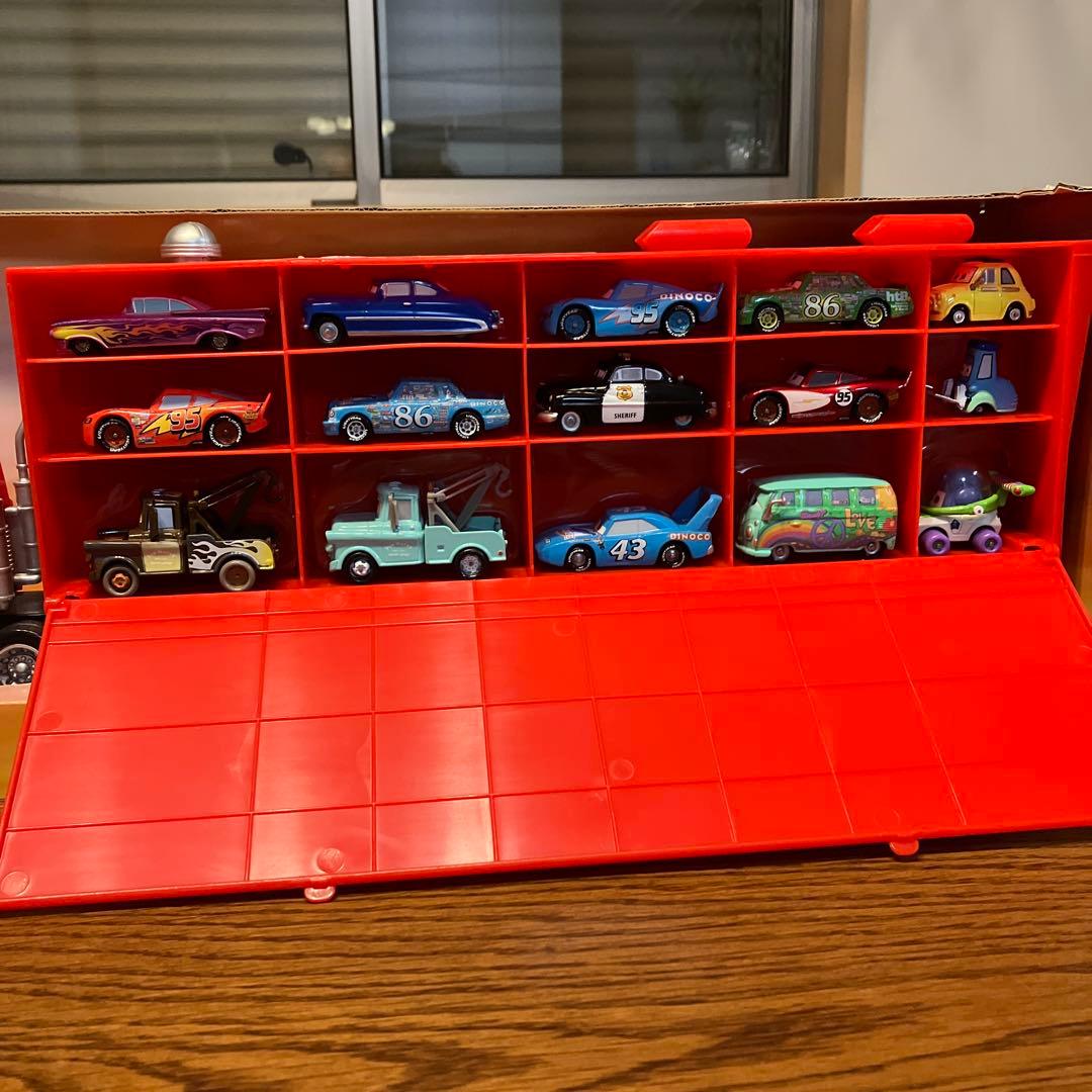 ディズニーストア カーズ マックトレーラー カーズミニカー15台セット