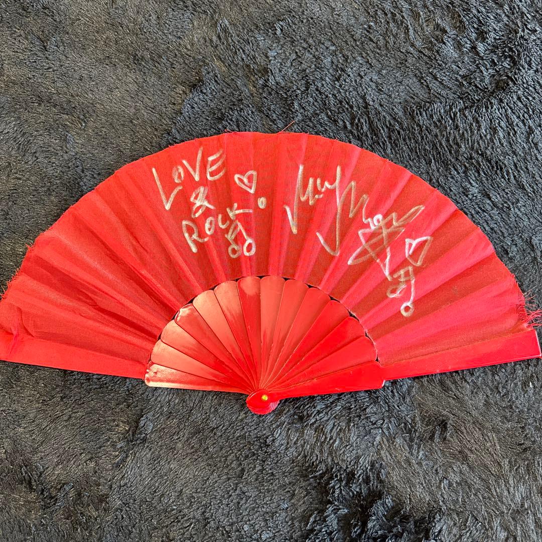 【最終値下げ】激レア マイケル・モンロー 本人直筆サイン入り扇子