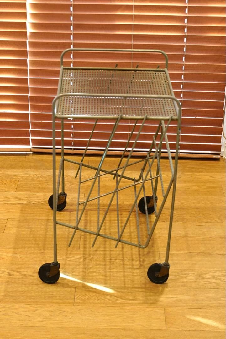 マシューマテゴ風ヴィンテージスチールラック - メルカリ