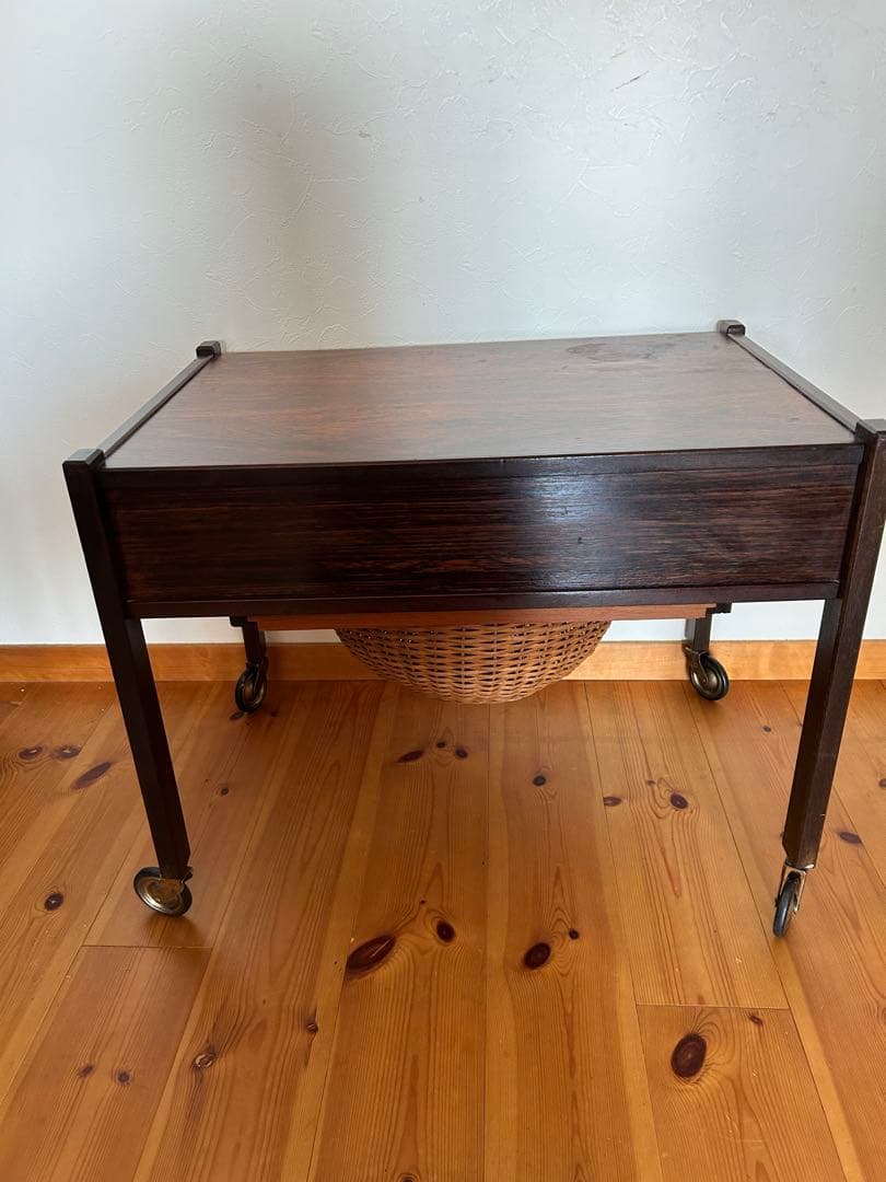 北欧　ビンテージ　ソーイングワゴン　バスケット　かご　手芸　裁縫箱