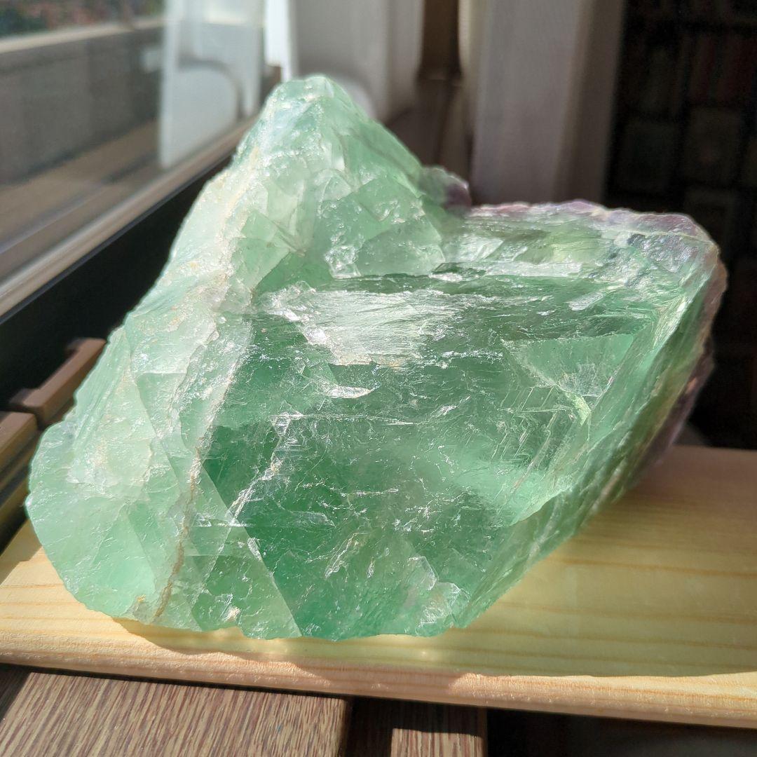 【年末特別セール60％OFF】大きなフローライト原石　パワーストーン　置物