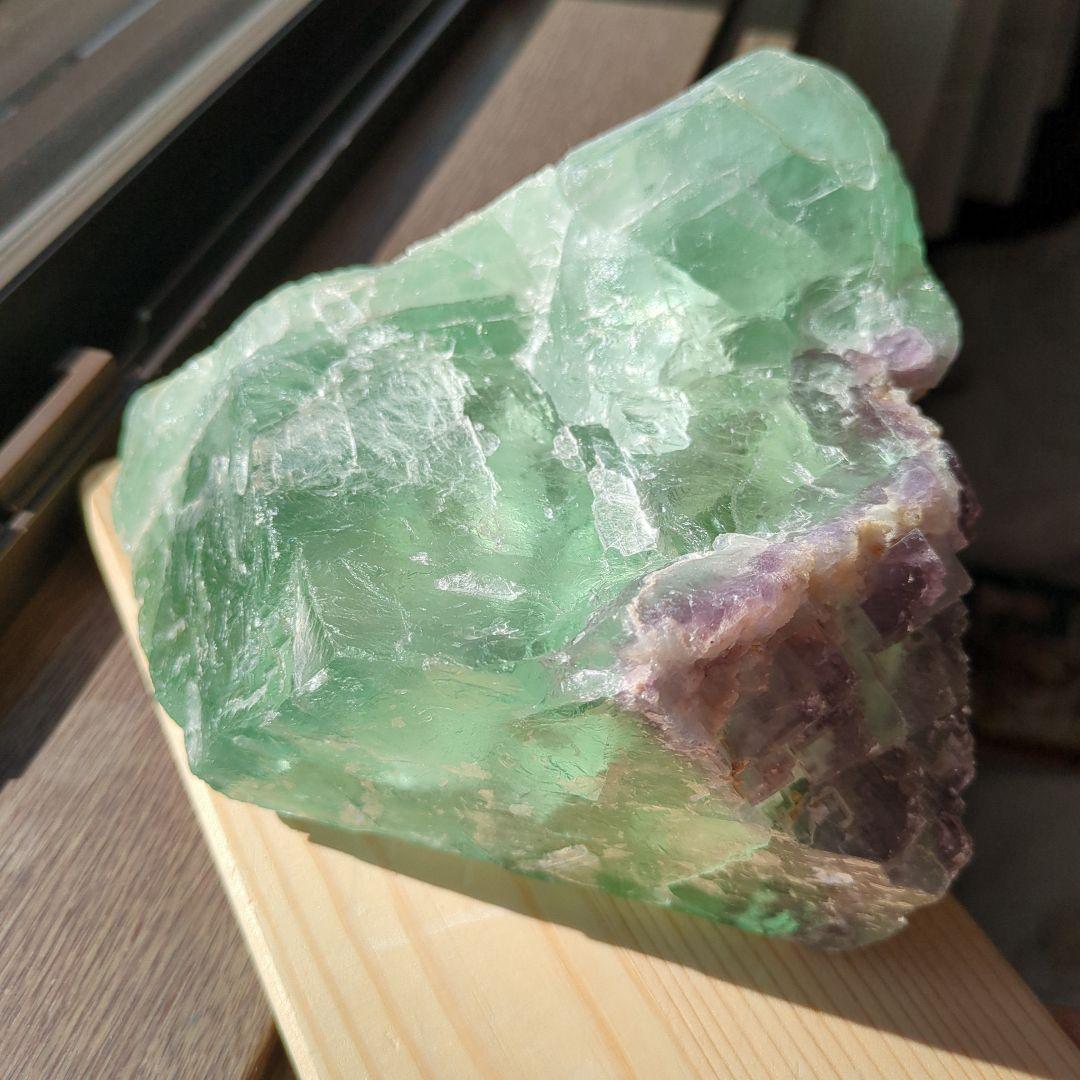 【年末特別セール60％OFF】大きなフローライト原石　パワーストーン　置物