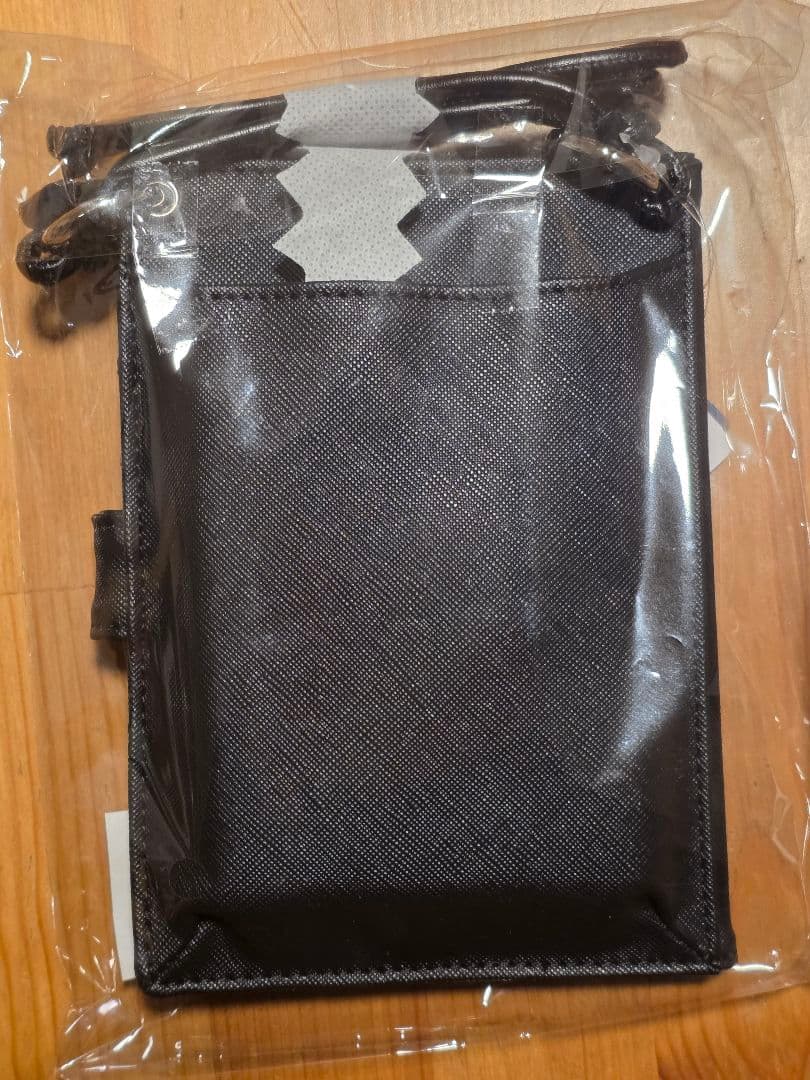 ザ・ロイヤルファミリー×SHIPS 馬券ケース ブラック - メルカリ