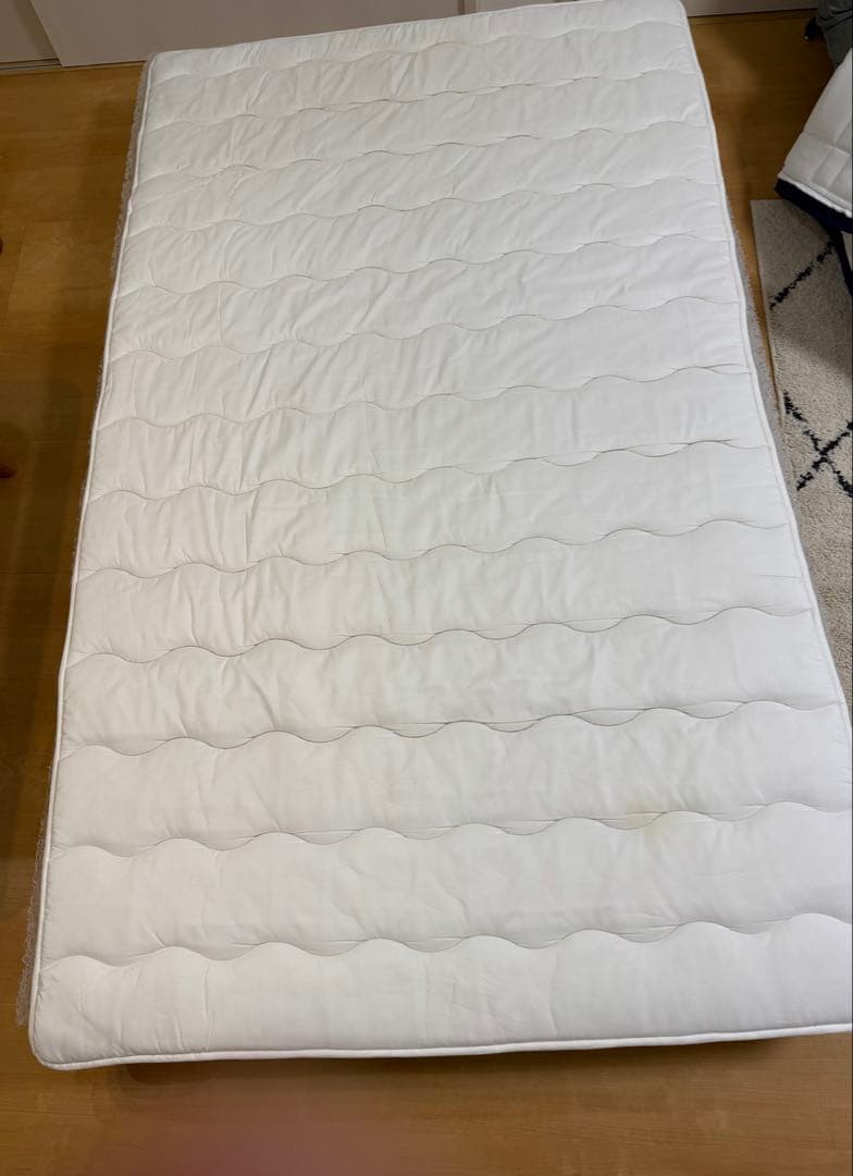 最終値下！【定価22万円】エアウィーヴ日本製ベッドマットレスS03セミダブル