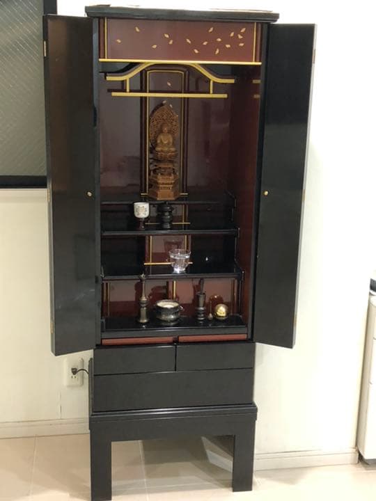 仏壇　デコにダイヤ入ってますよ