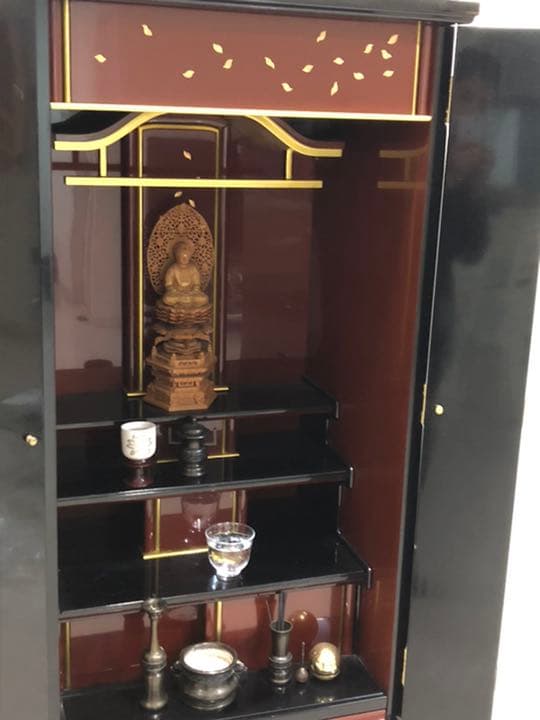 仏壇　デコにダイヤ入ってますよ