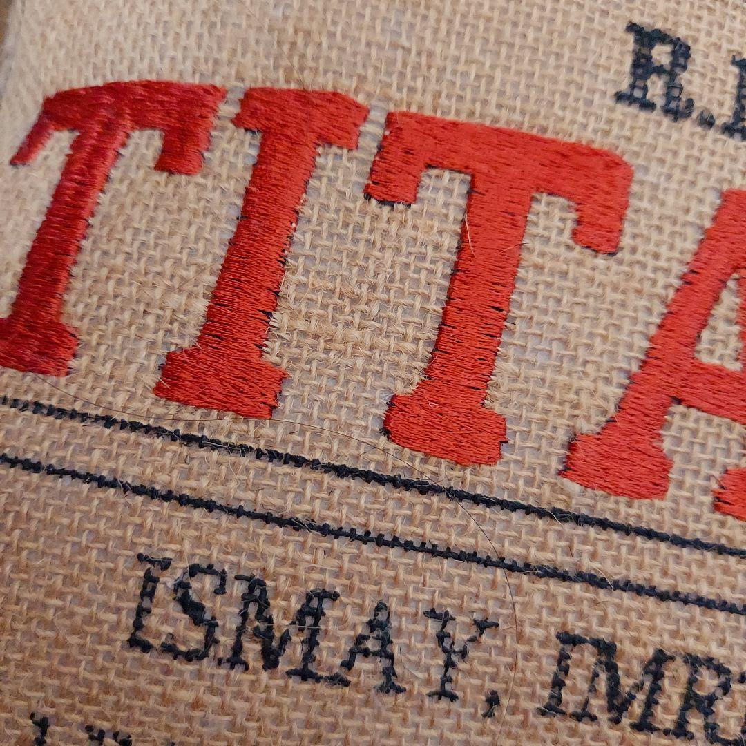 TITANIC　麻袋風　デザイン　クッション