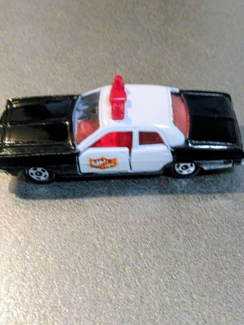 トミカ　ダッジコロネット　アメリカンポリスカー　箱無し
