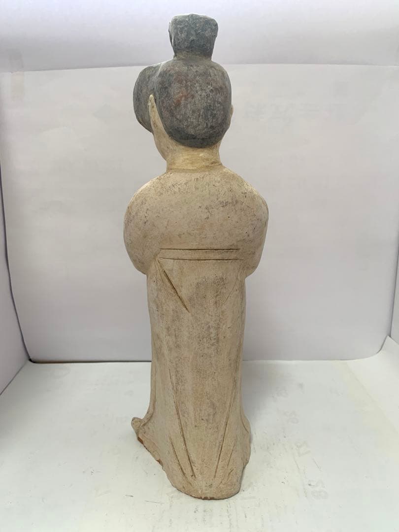 中国美術　唐偏髪拱手女佣　送料込み