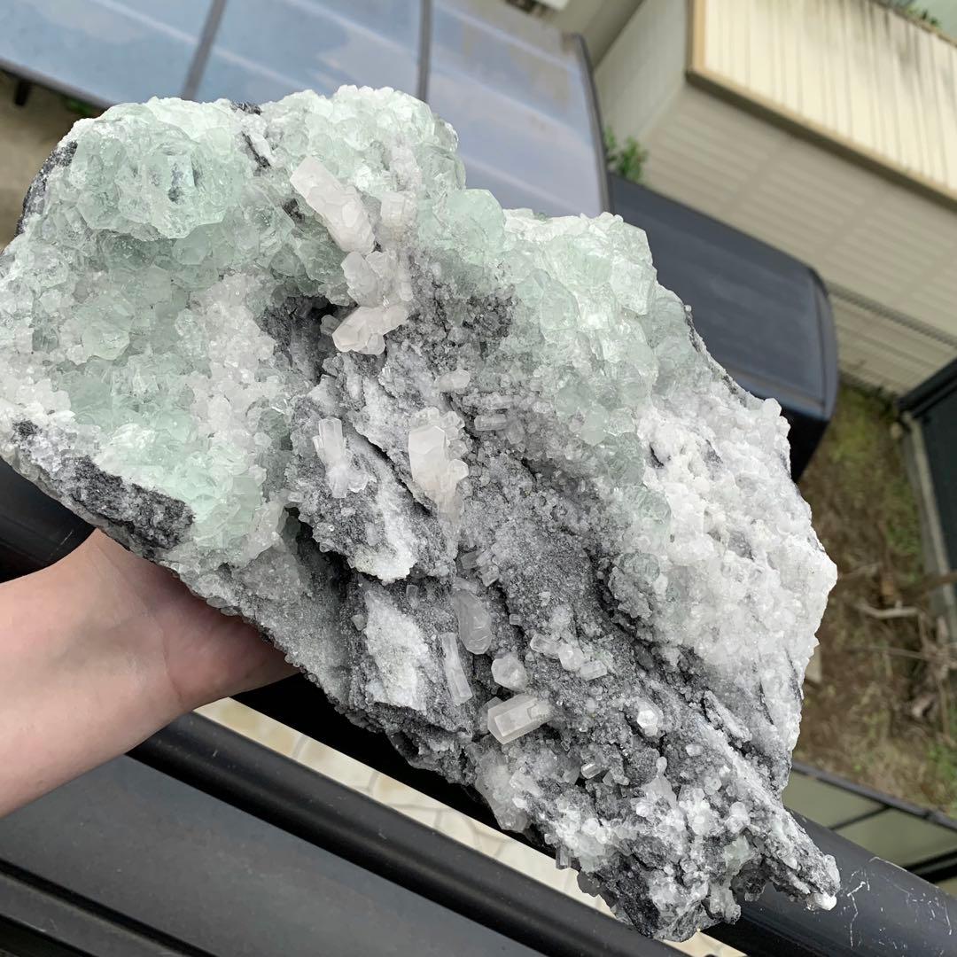 ALLSALE☆自然の神秘☆大型淡いグリーンフローライト原石クラスター