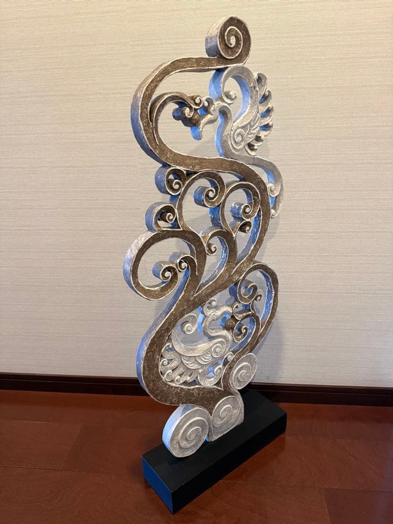 モダンアートスタイルの木製彫刻 インドネシア製