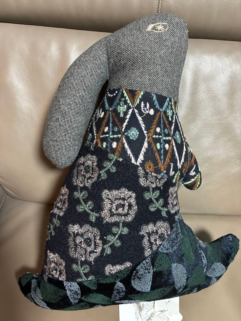 ミナペルホネン　2025 うさぎクッション　未使用品　バラッド　タンバリン