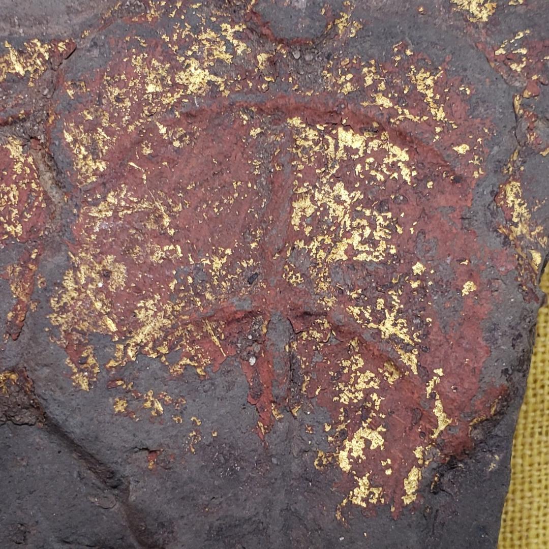 ◆『豊臣家 伏見城 五七の桐紋 金箔瓦 断片』豊臣秀吉◆検）織田信長 徳川家康