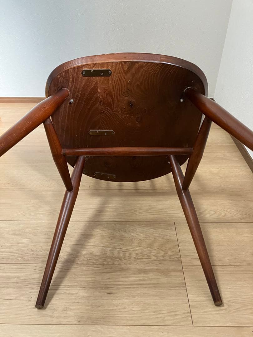 アンティークチェアー