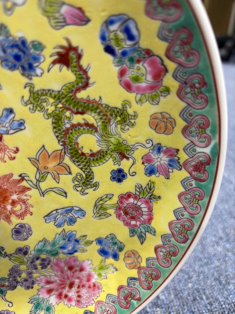 景徳鎮皿骨董品ドラゴンと花の装飾 陶器皿 - メルカリ
