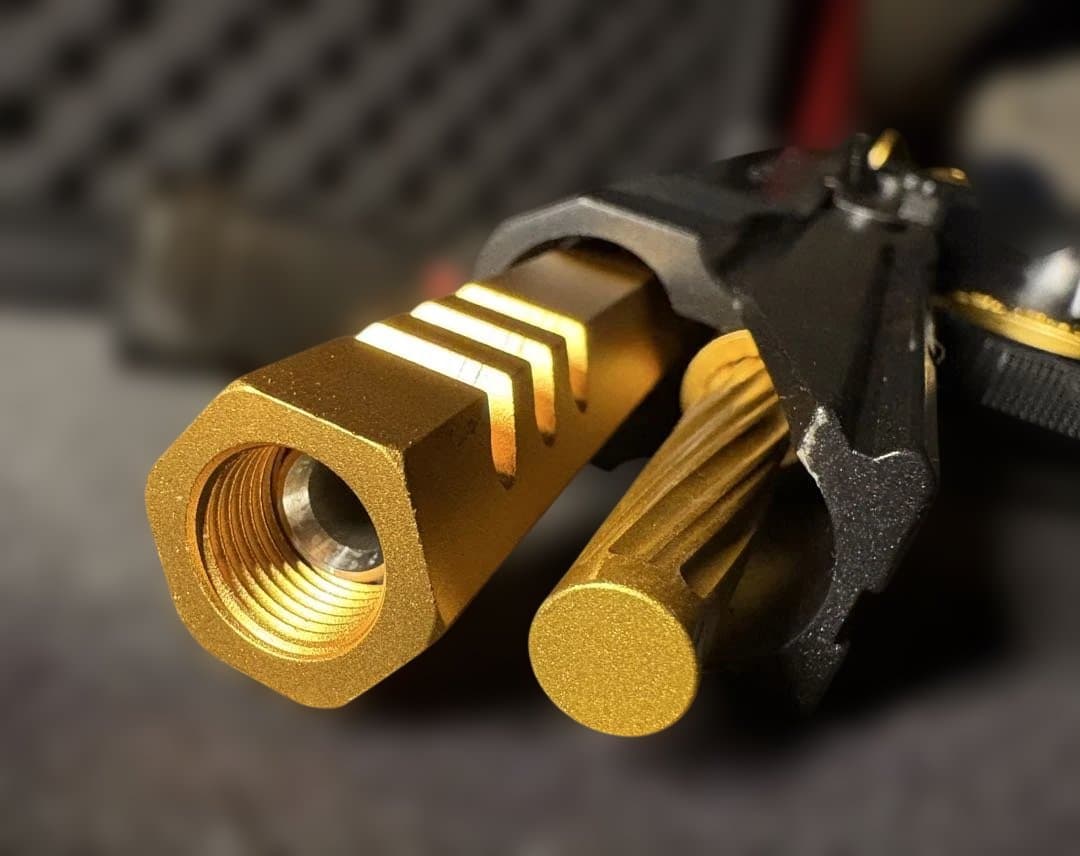 【美品】東京マルイハイキャパゴールドマッチGBカスタム多 新品ハンドガンケース付