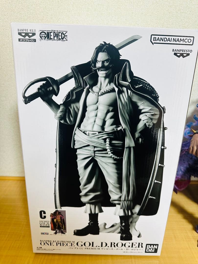 バンプレくじ　ロジャー　C賞　メタリックカラー　半券付き