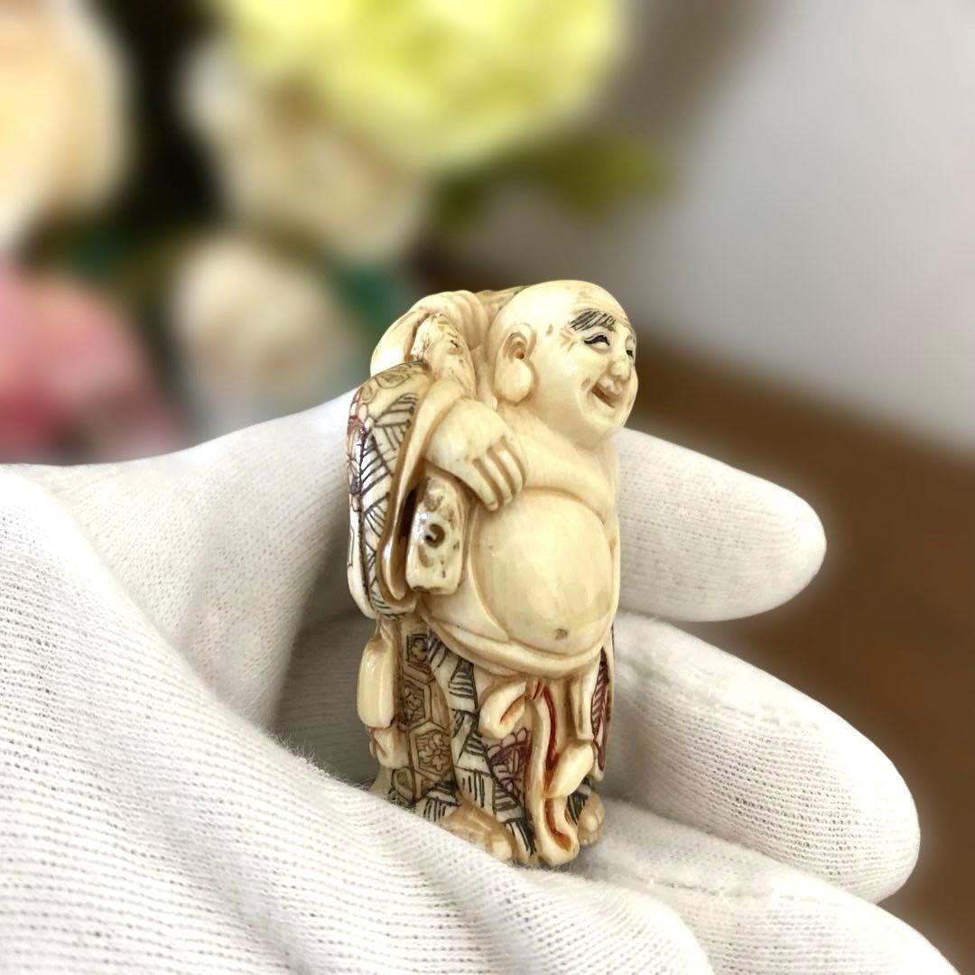 布袋様の根付けです。