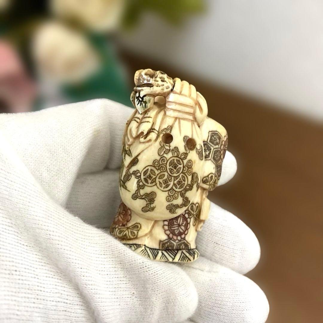 布袋様の根付けです。