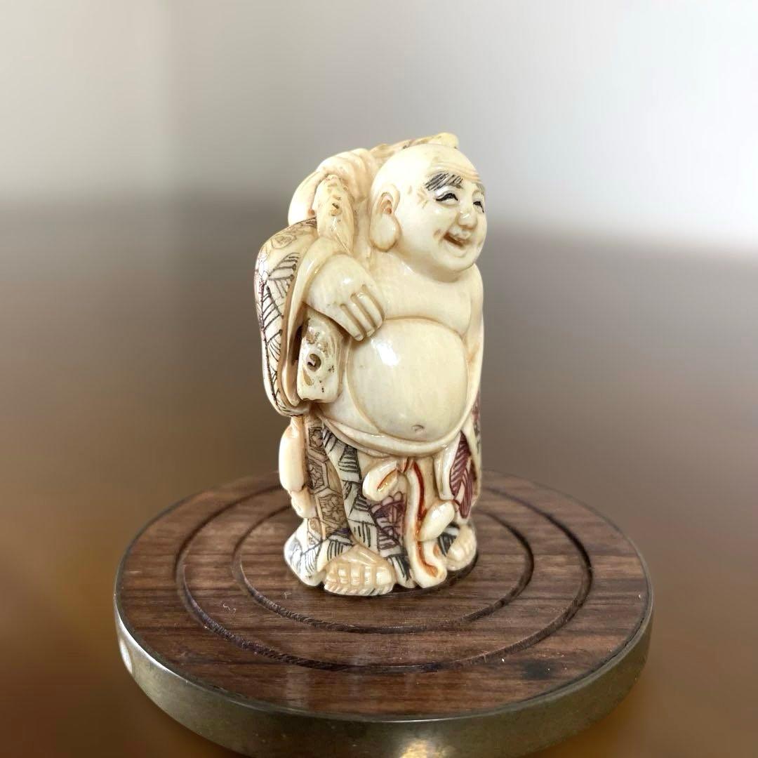 布袋様の根付けです。