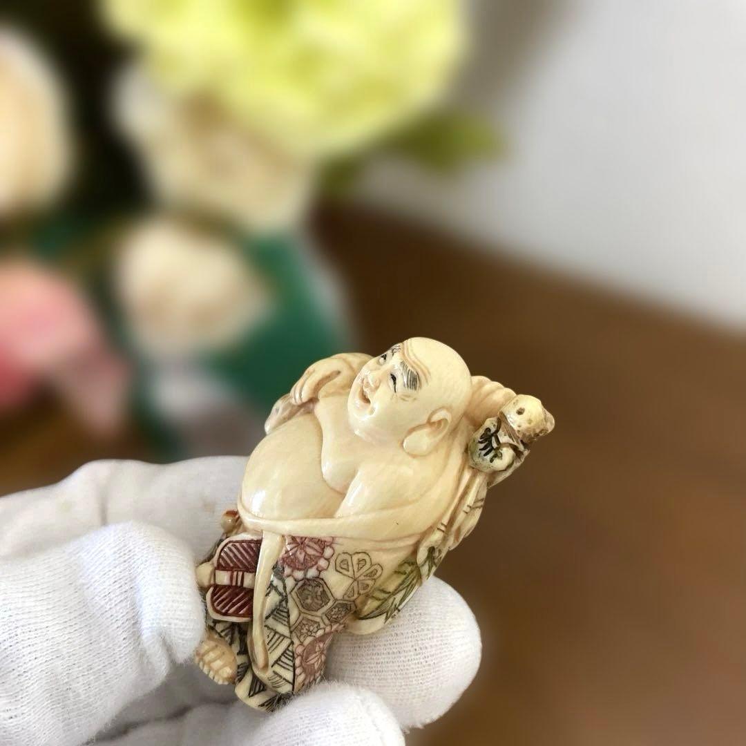 布袋様の根付けです。