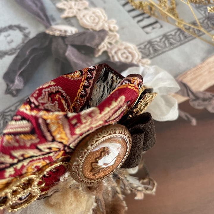 no.44  ハンドメイド　フォークロアなヘアアクセサリー