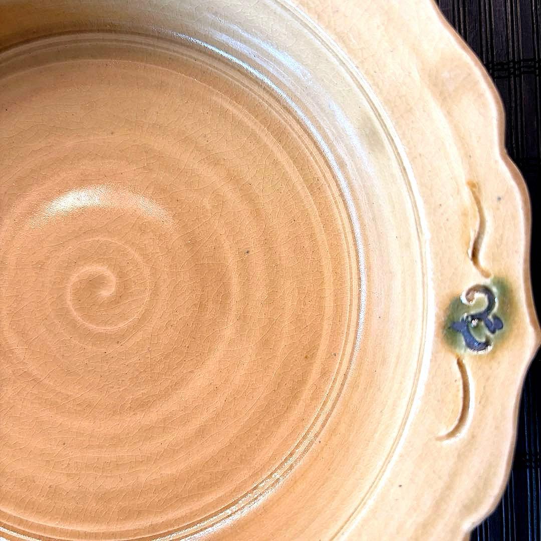 【未使用保管品】黄瀬戸焼 郷之窯 【水野健二】作 輪花銅羅鉢 菓子鉢 大鉢盛鉢