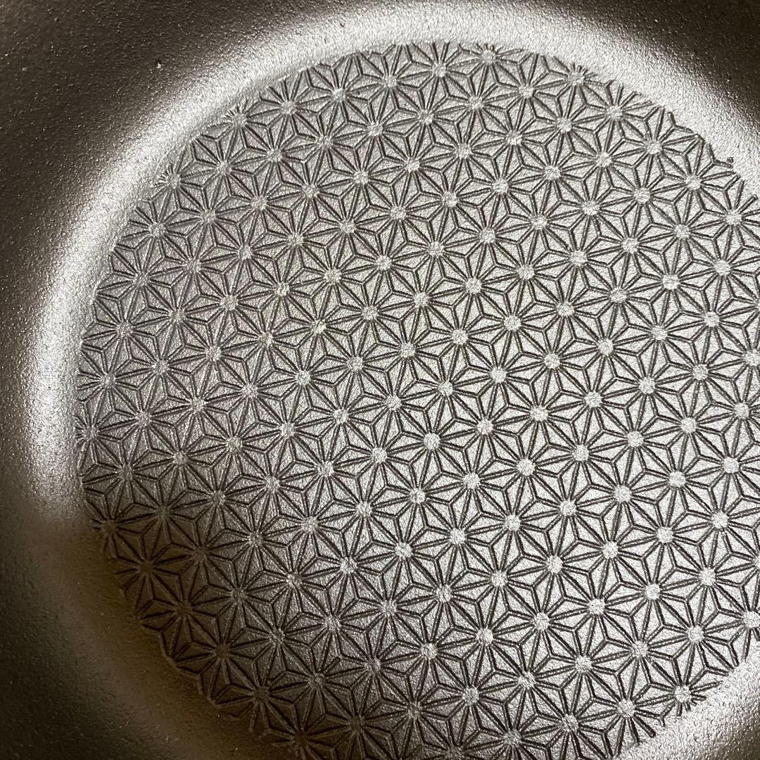 新品・未使用】及富 南部鉄器　フライパン「麻の」 22cm