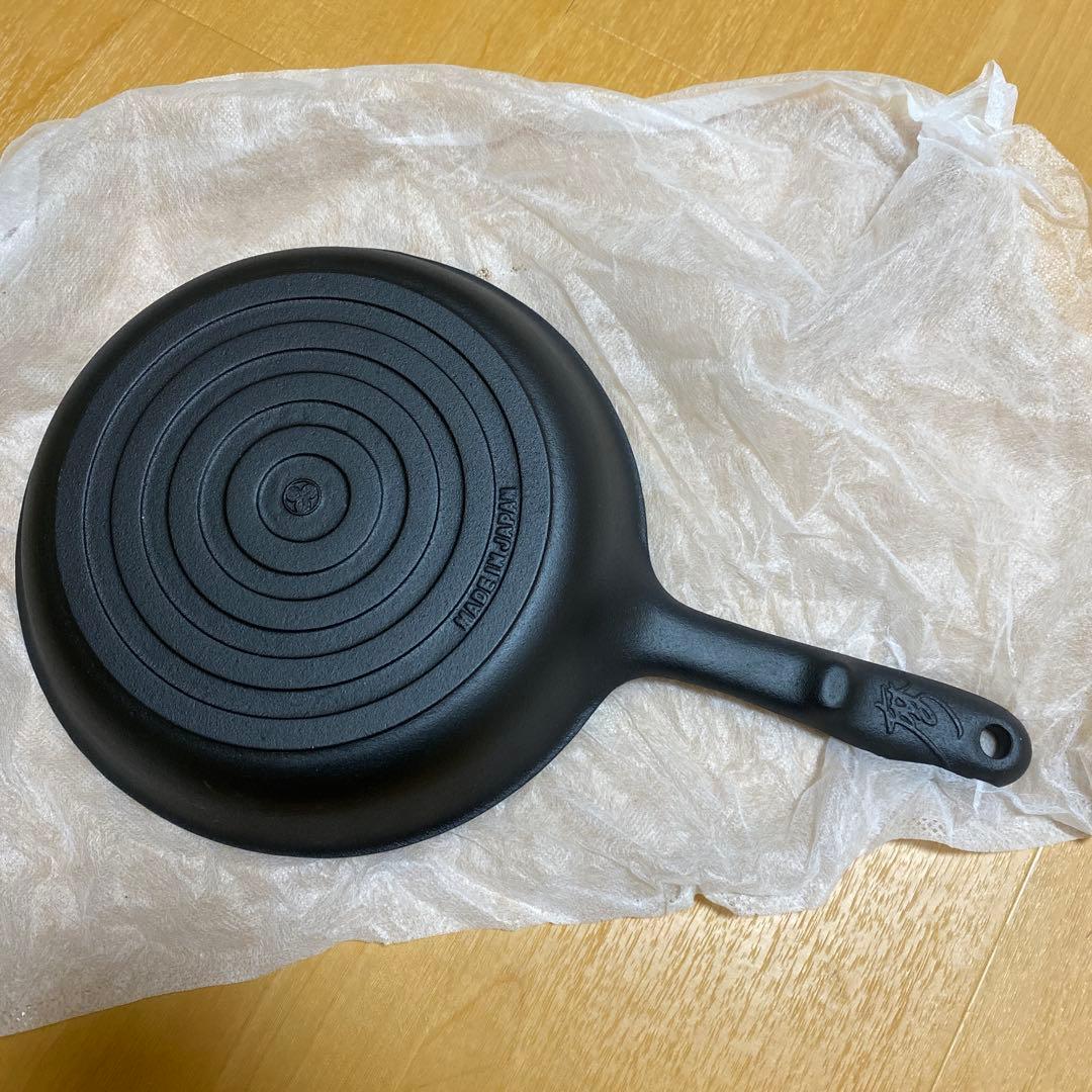 新品・未使用】及富 南部鉄器　フライパン「麻の」 22cm