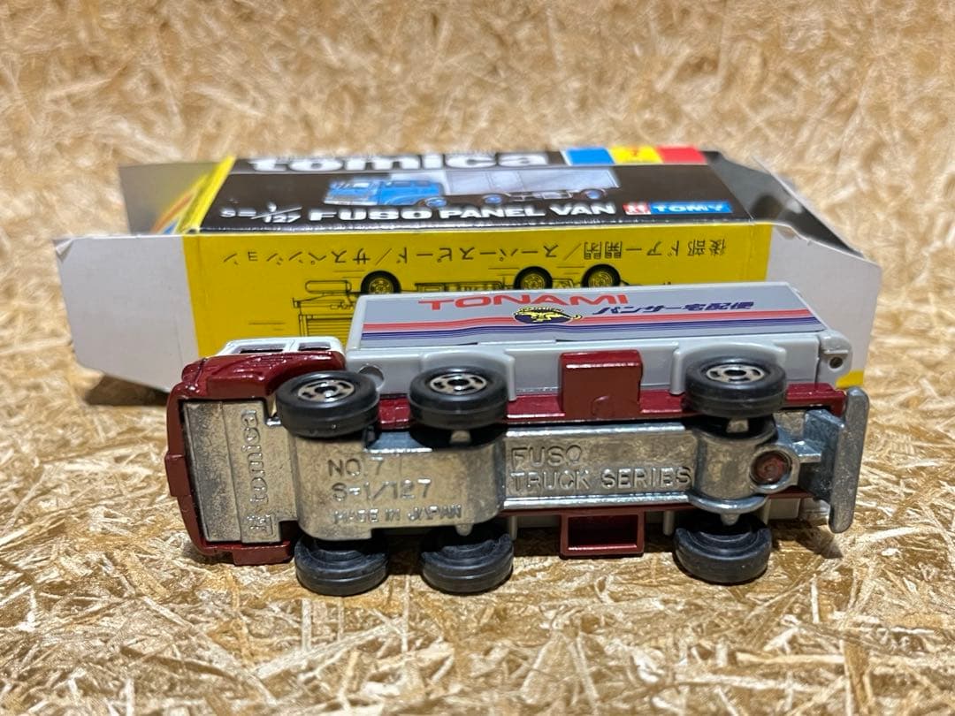 トミカ 日本製 黒箱 7 ふそう パネルバン トナミ運輸 トラックフェア