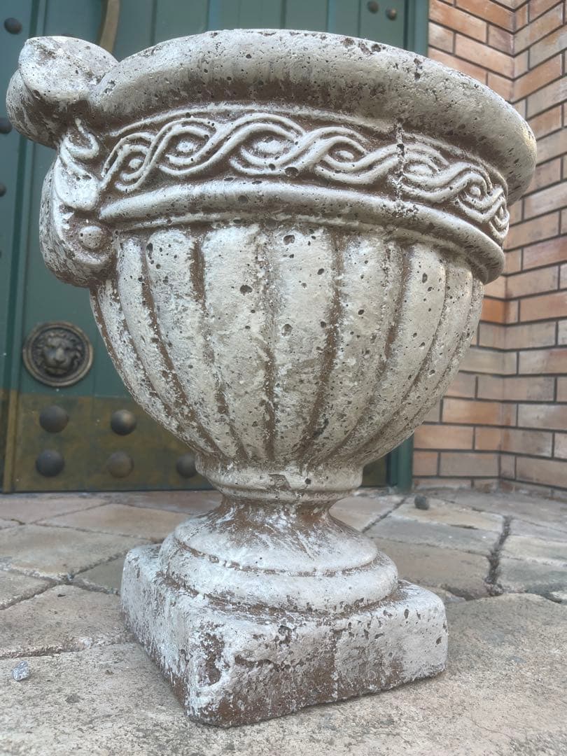 ギリシャ風植木鉢 長さ43cm、材質：コンクリート
