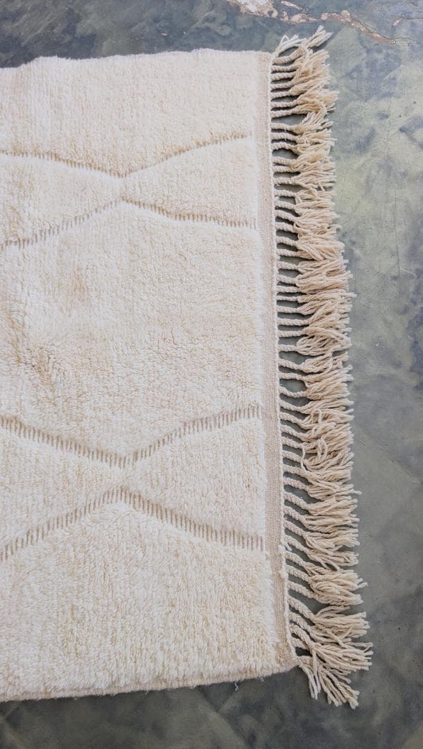 極上モロッコラグ-ホワイトベニワレン-No.15（157×238cm） - メルカリ