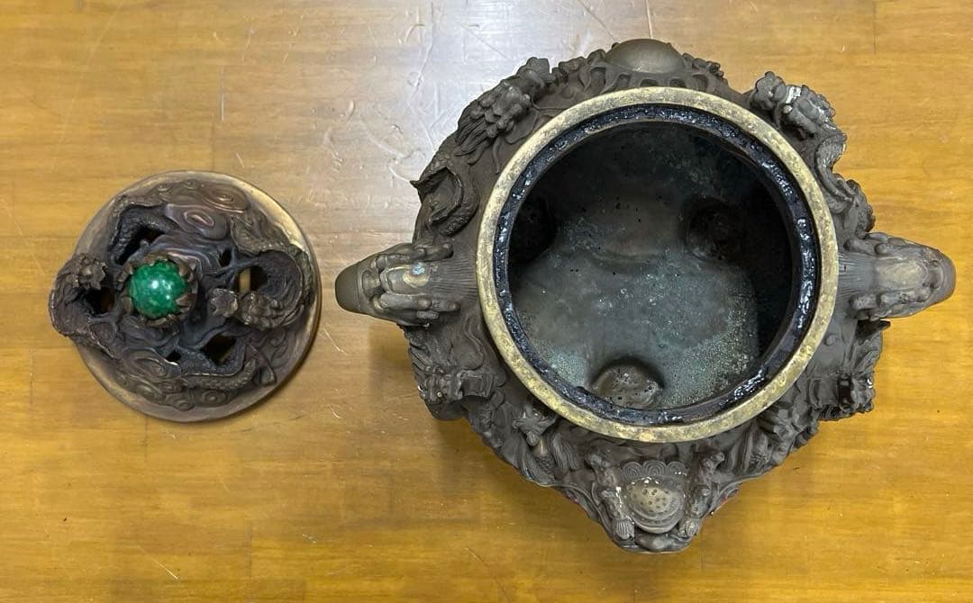 大明宣徳年製　龍香炉　三足　翡翠玉　香道具　中国