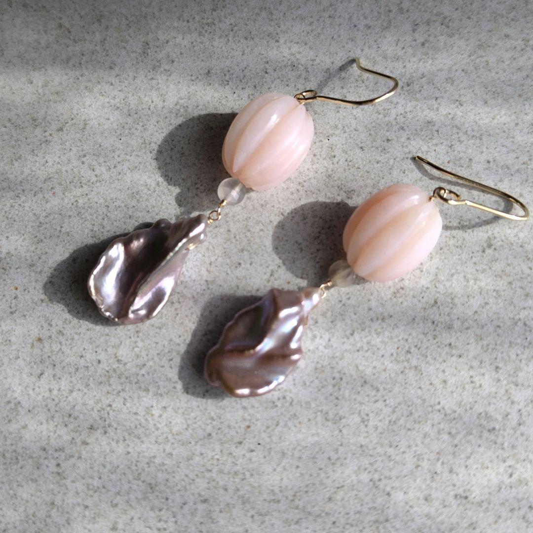 １4Kgf春来い！ピアス　優しいピンクオパールとワイルドグレーバロック