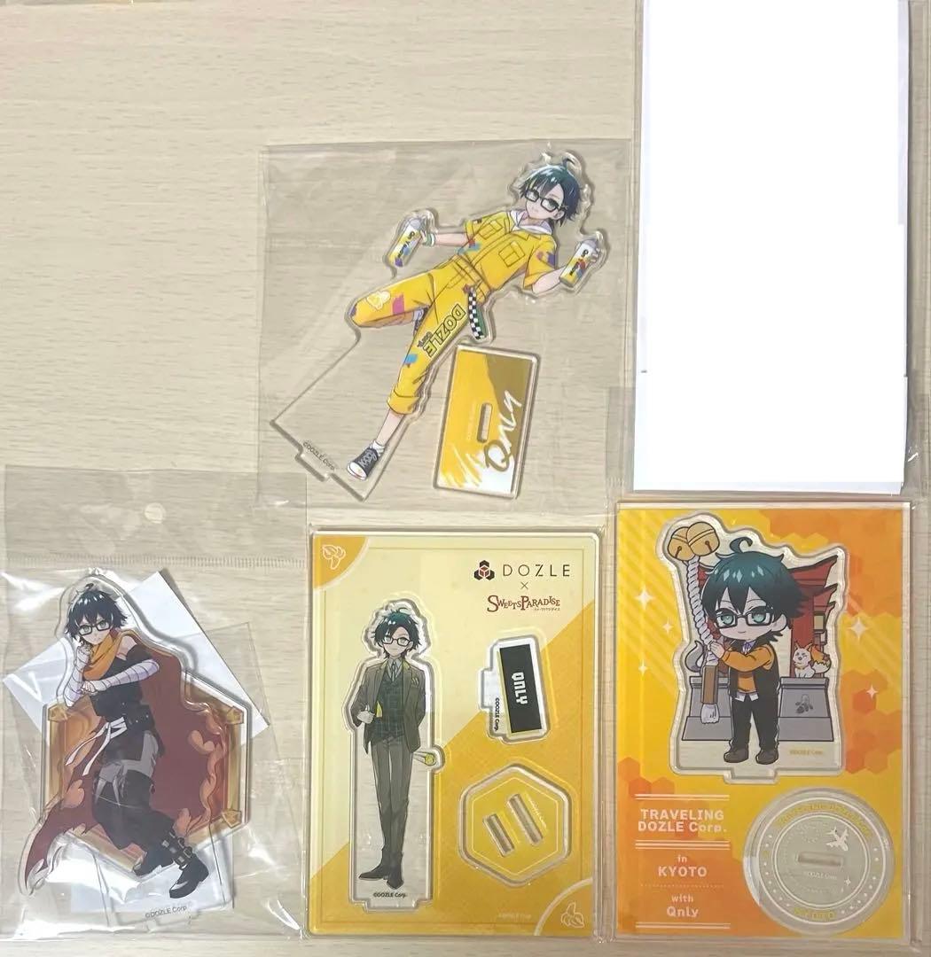 ドズル社 アクリルスタンド 缶バッジ キーホルダー