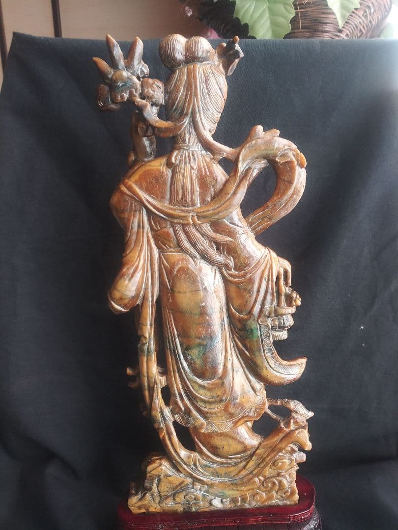 虎眼石　観音像　中国工芸品　置物　NO.438