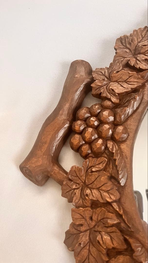 木彫　壁掛けミラー 葉とブドウのデザイン