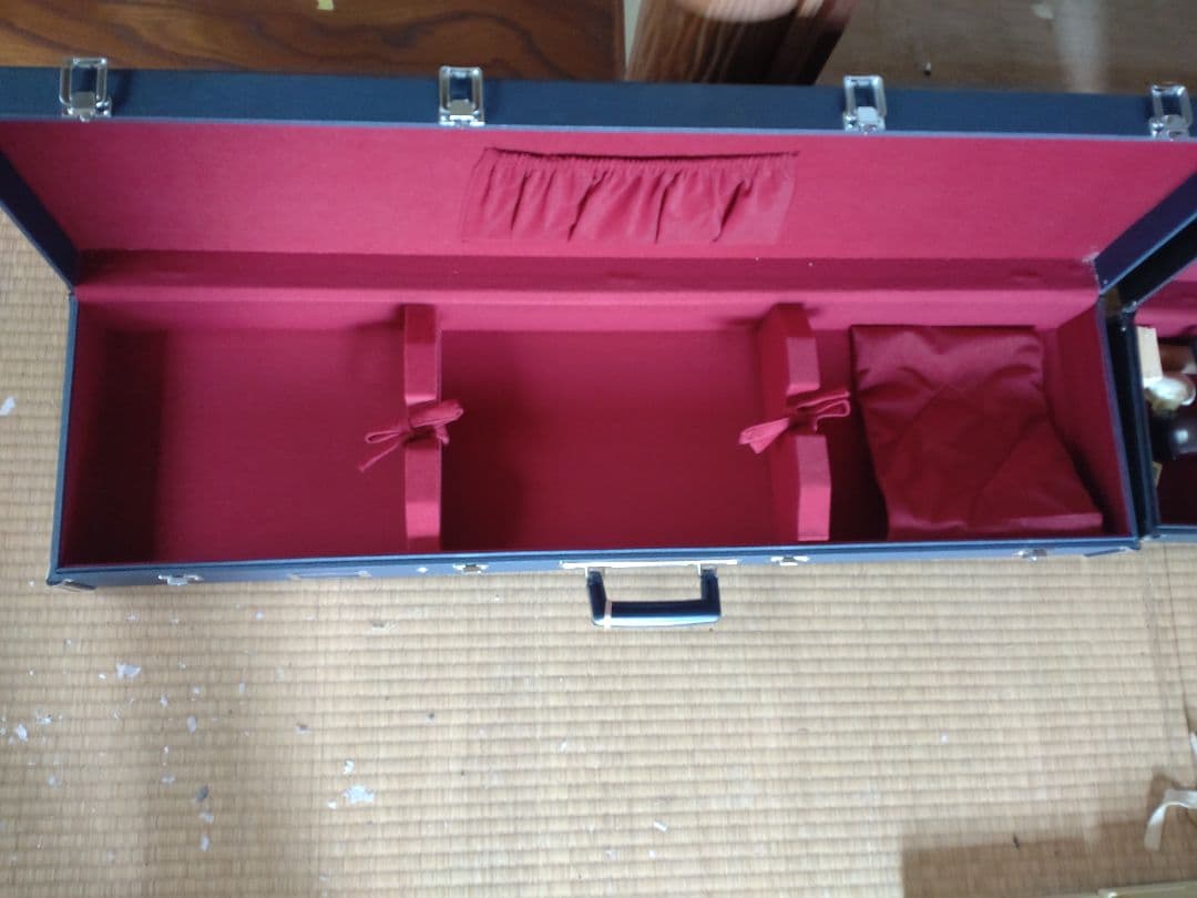 筝３面　三味線２丁　プラス琴柱（４セット）やバチ（８本）やケースのセット